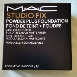 NIB MAC Studio Fix Powder Plus Foundation C8